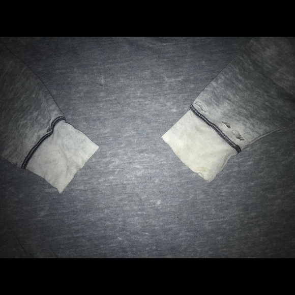 Pins And Needles Distressed Crewneck - Picture 5 of 5